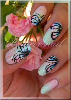 nail art degradé et papillon aquarelle 4